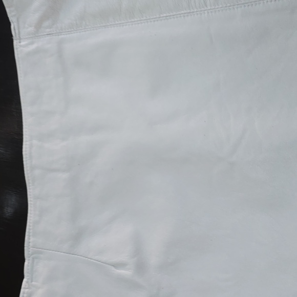 WHITE LEATHER SKIRT - Picture 2 of 6